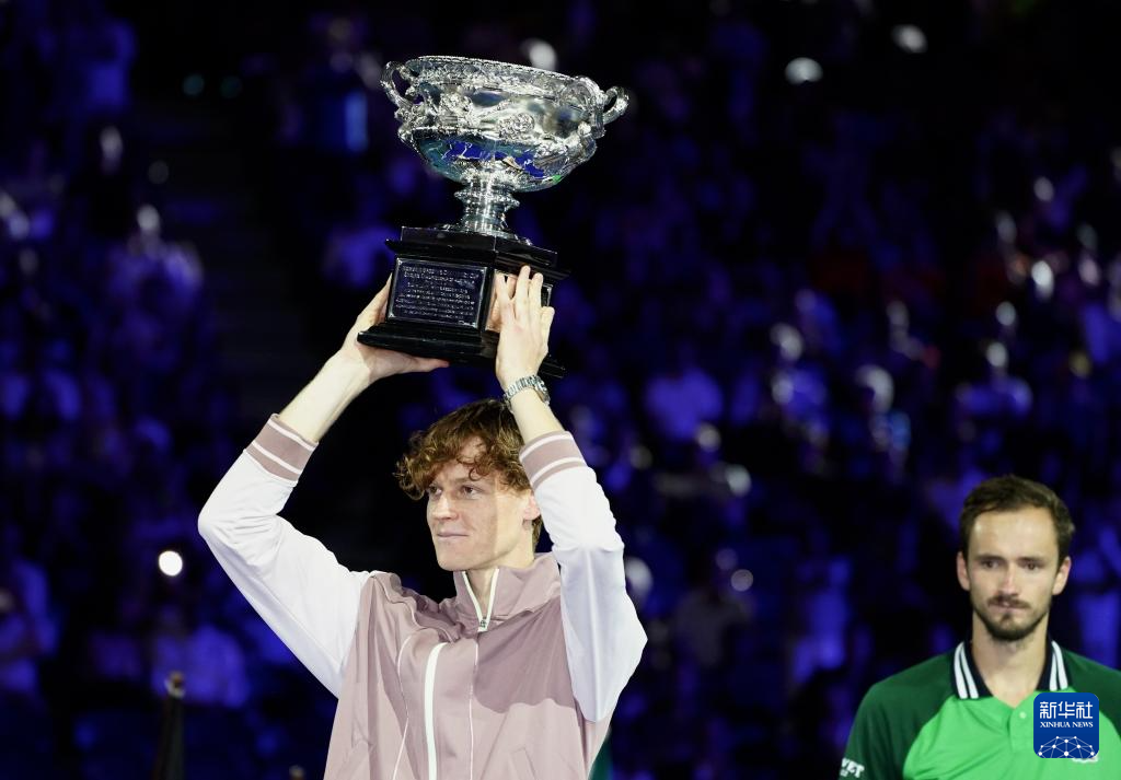 澳网碾压年终总决赛,辛纳统治全场 澳网碾压年终总决赛,辛纳统治全场