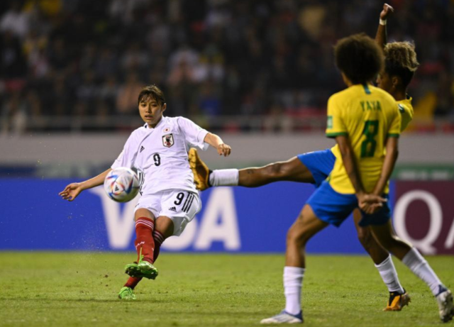 韩国队绝杀丹麦队,黄鸭组合关键制胜 韩国队绝杀丹麦队,黄鸭组合关键制胜