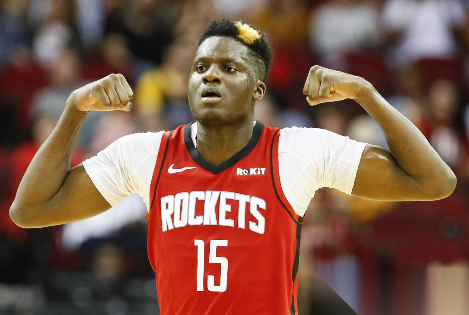 凯尔特人险胜福建队,范弗利特统治全场 凯尔特人险胜福建队,范弗利特统治全场