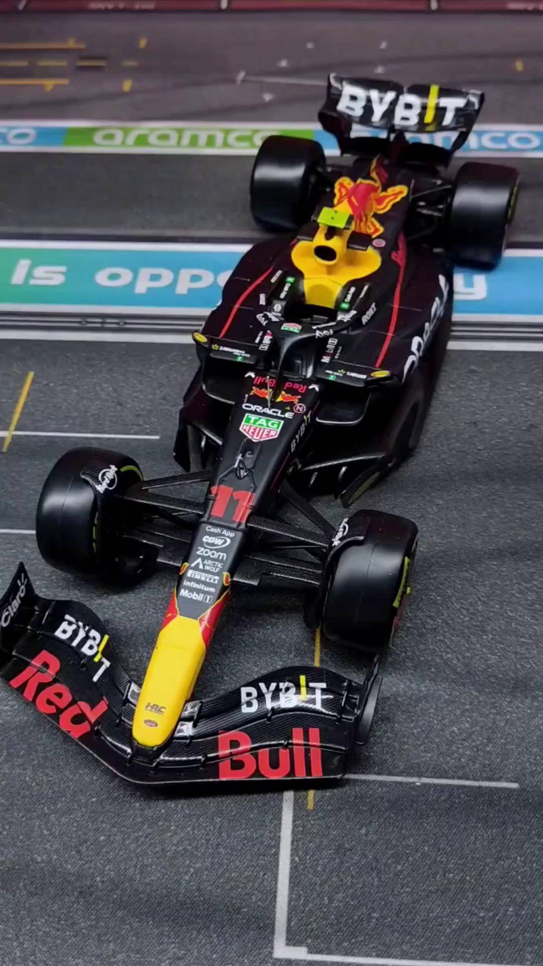 红牛车队险胜法拉利,诺里斯高光表现 红牛车队险胜法拉利,诺里斯高光表现