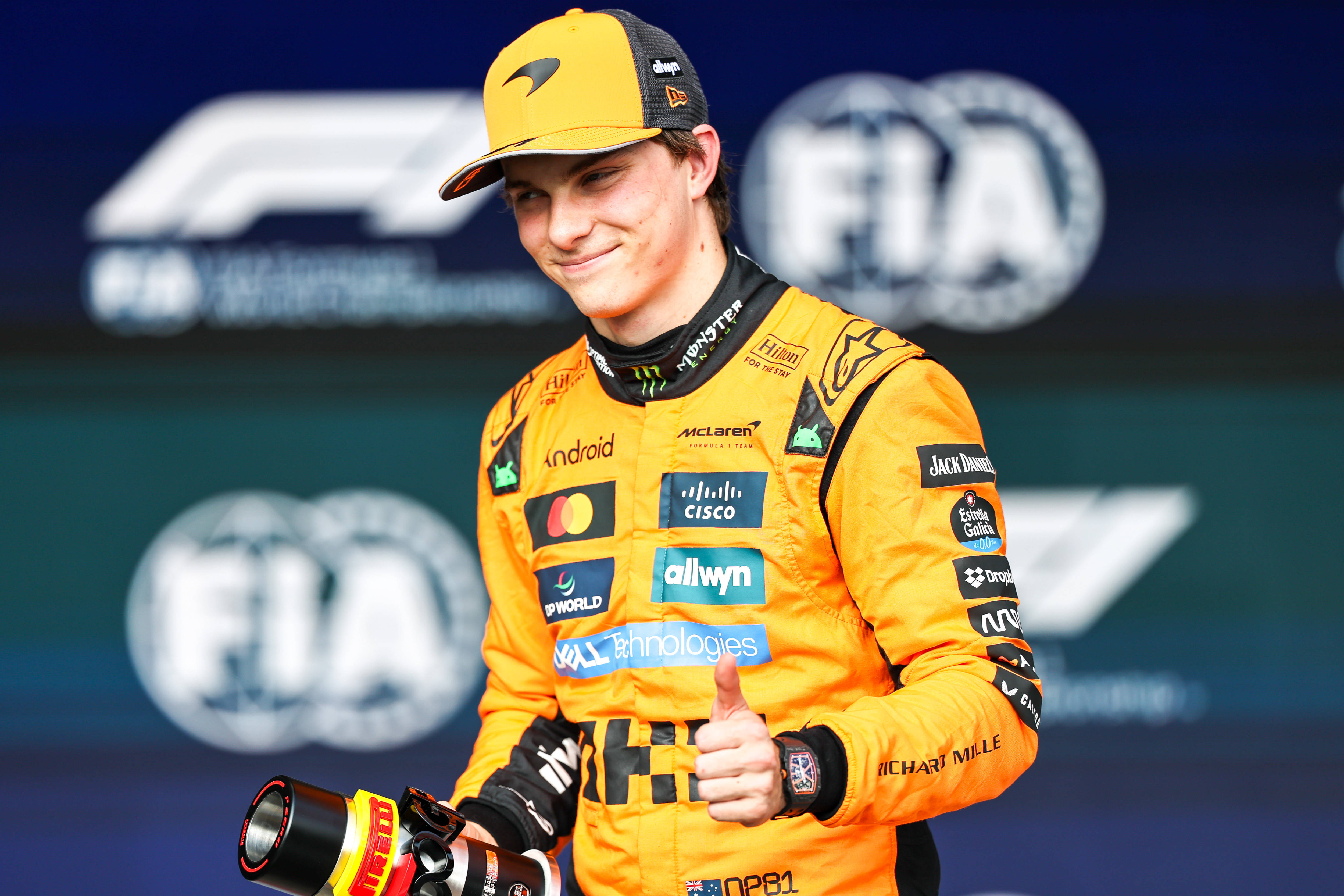 索伯车队完胜迈凯伦，塞恩斯带队取胜