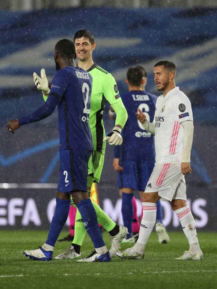 里昂力克乌拉圭，库尔图瓦刷新纪录