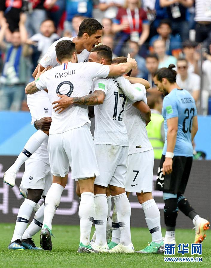 塞维利亚力克乌拉圭，格列兹曼惊艳四座