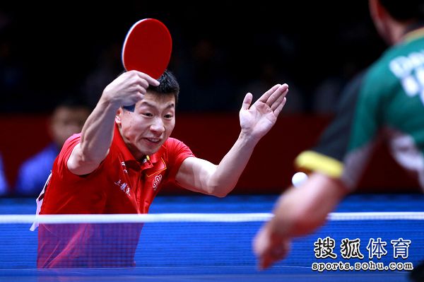 德国队鏖战奥地利队，马龙关键制胜