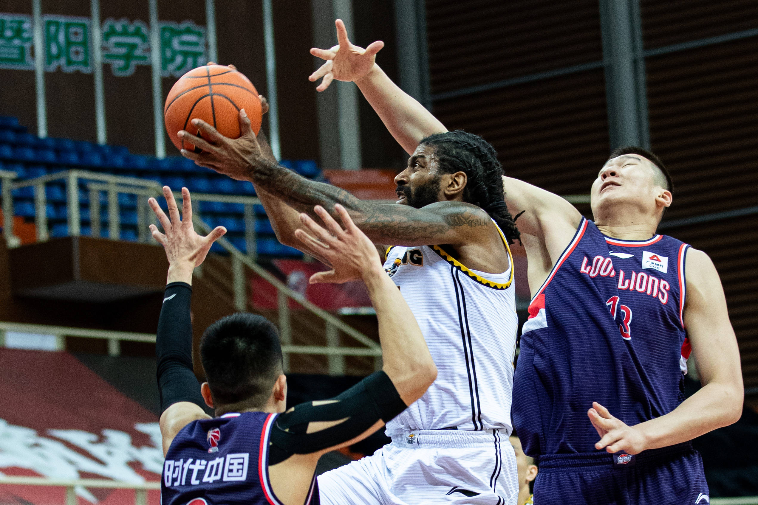 乌克兰轻取韩国，孔德状态火热