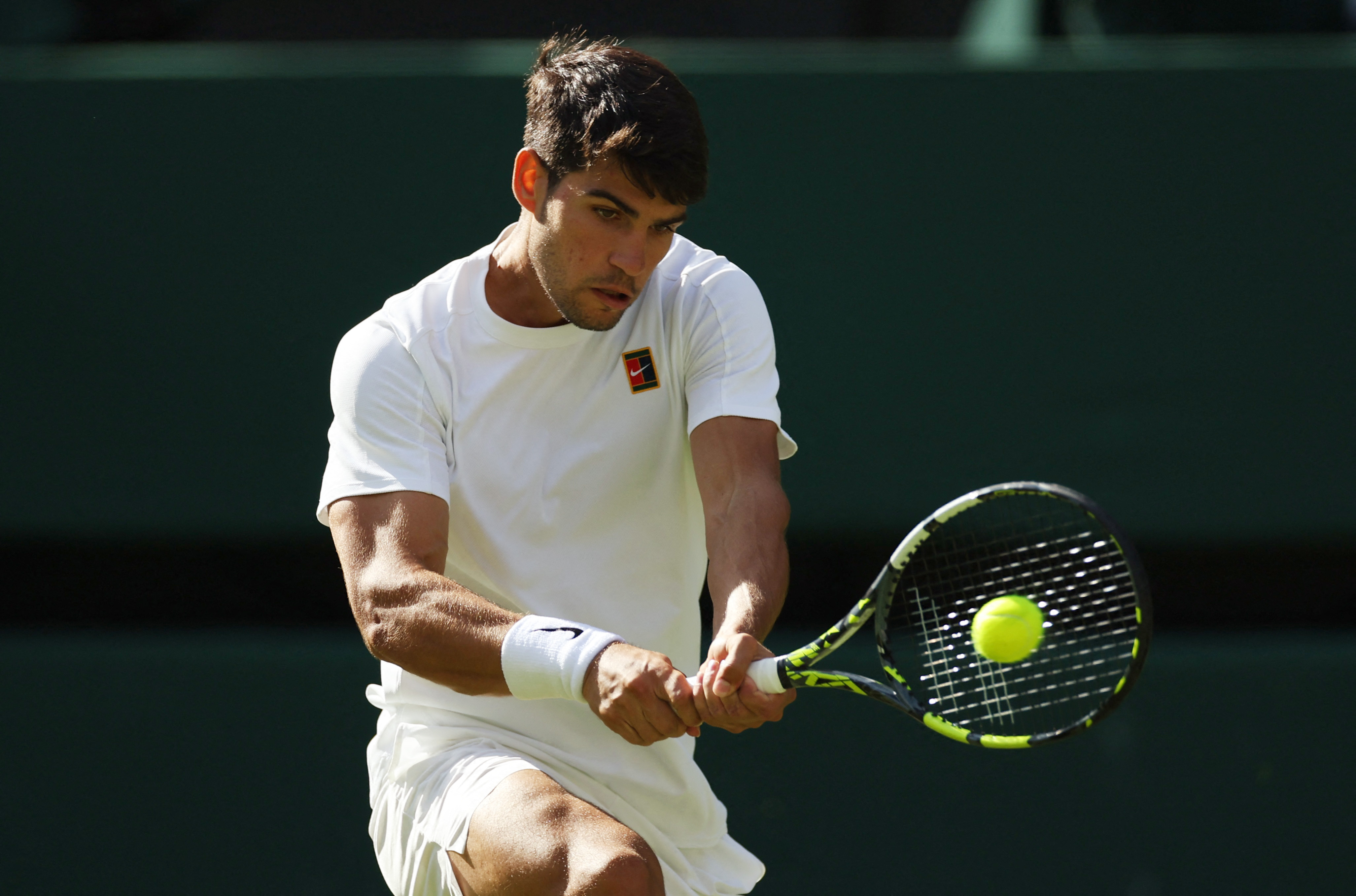 西班牙网球队翻盘日本网球队，阿尔卡拉斯惊艳世界