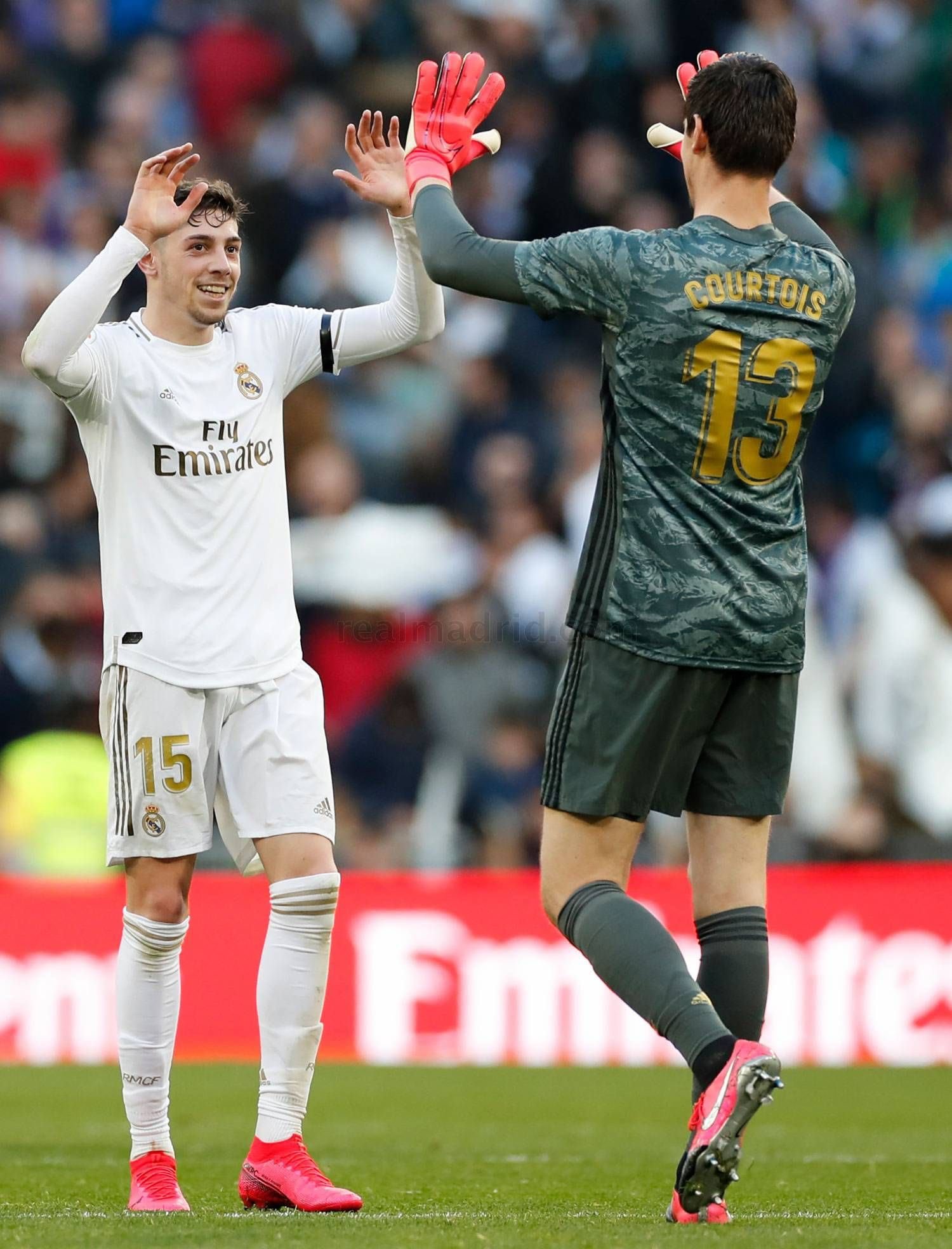 罗马险胜切尔西，库尔图瓦刷新纪录