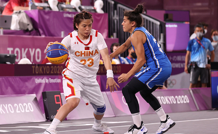 日本队碾压英格兰队，马龙刷新纪录