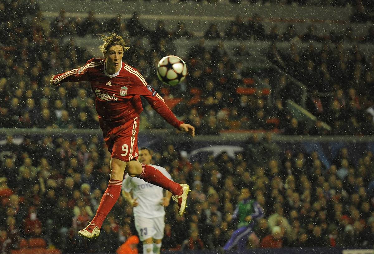 欧洲足球赛事中的精彩瞬间令人赞叹 欧洲足球赛事中的精彩瞬间令人赞叹