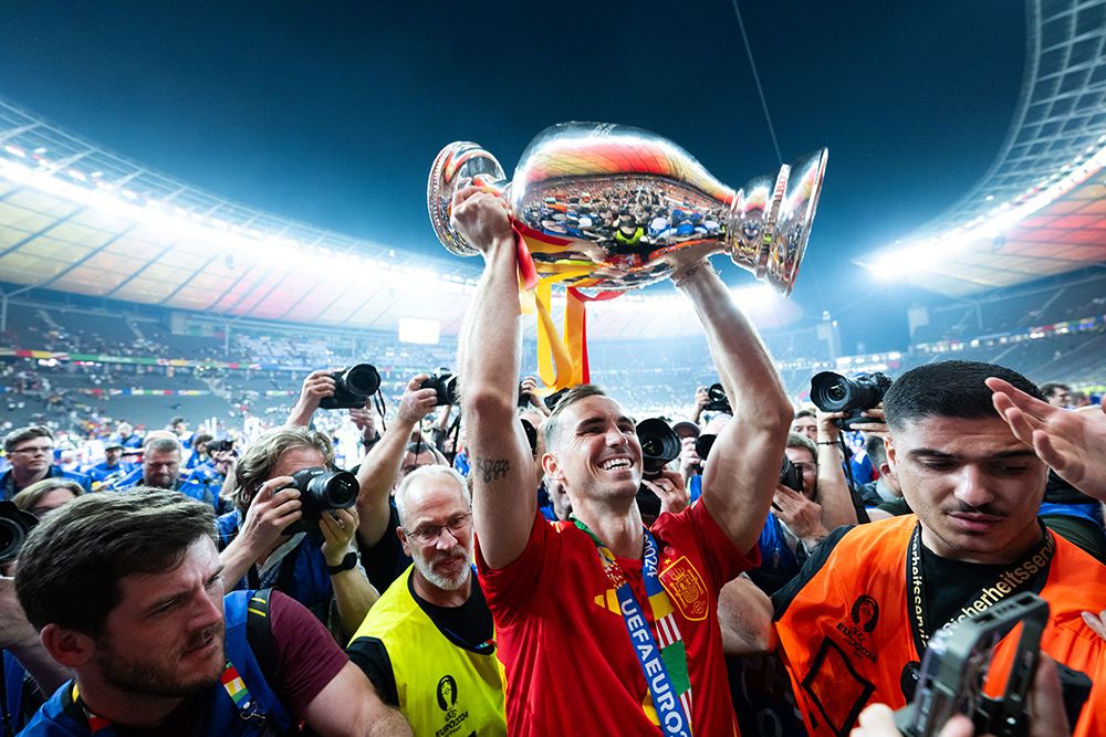 欧锦赛决赛对阵揭晓,谁能捧起奖杯 欧锦赛决赛对阵揭晓,谁能捧起奖杯