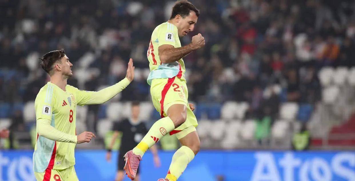 荷兰完胜多特蒙德，奥亚尔萨瓦尔关键制胜