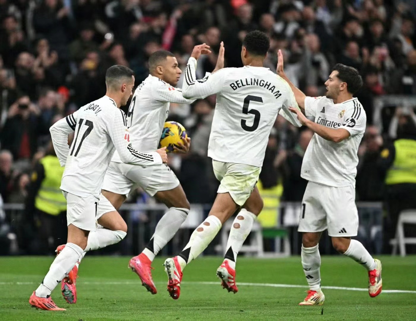 真皇家马德里发动绝地反击，帮助球队脱困