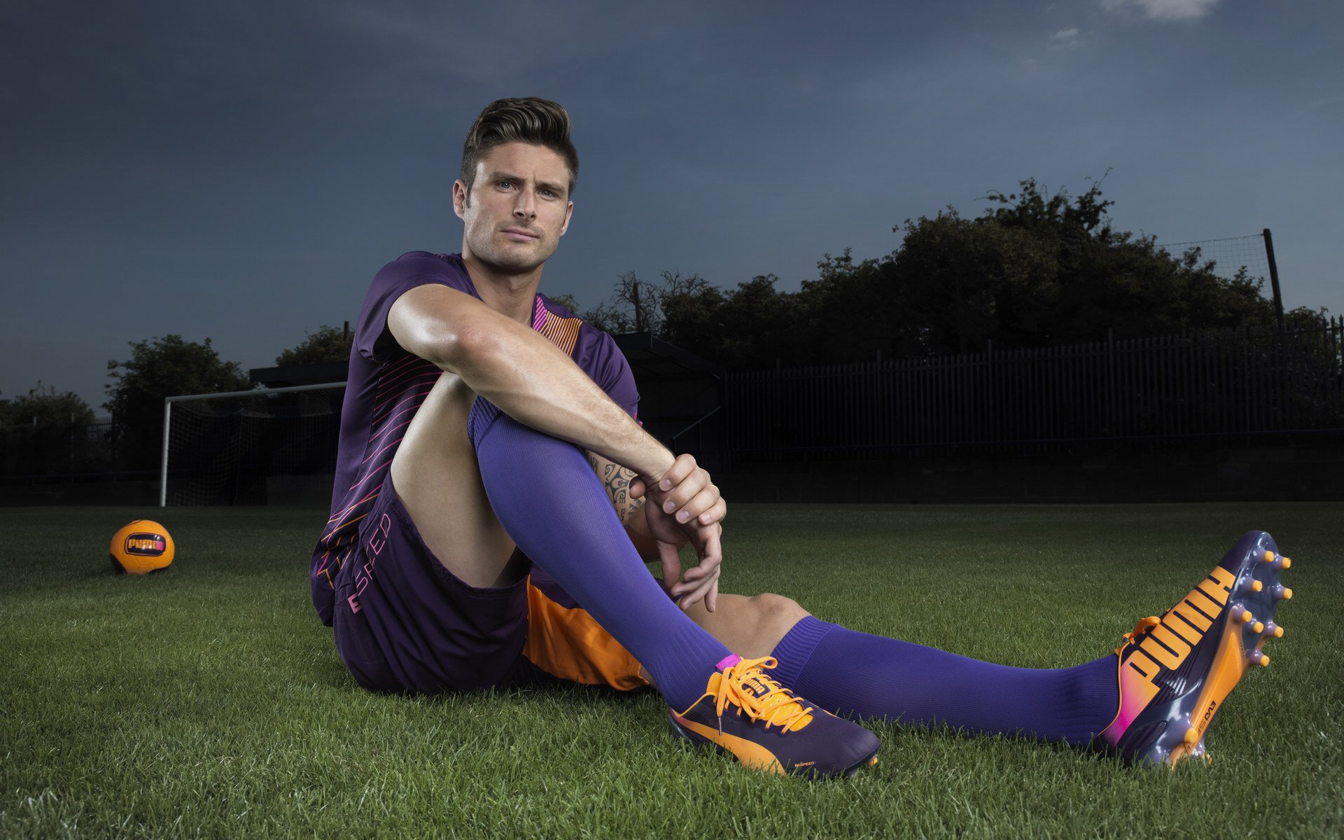 步行者巅峰对决力克灰熊,霍勒迪在焦点战中证明自我