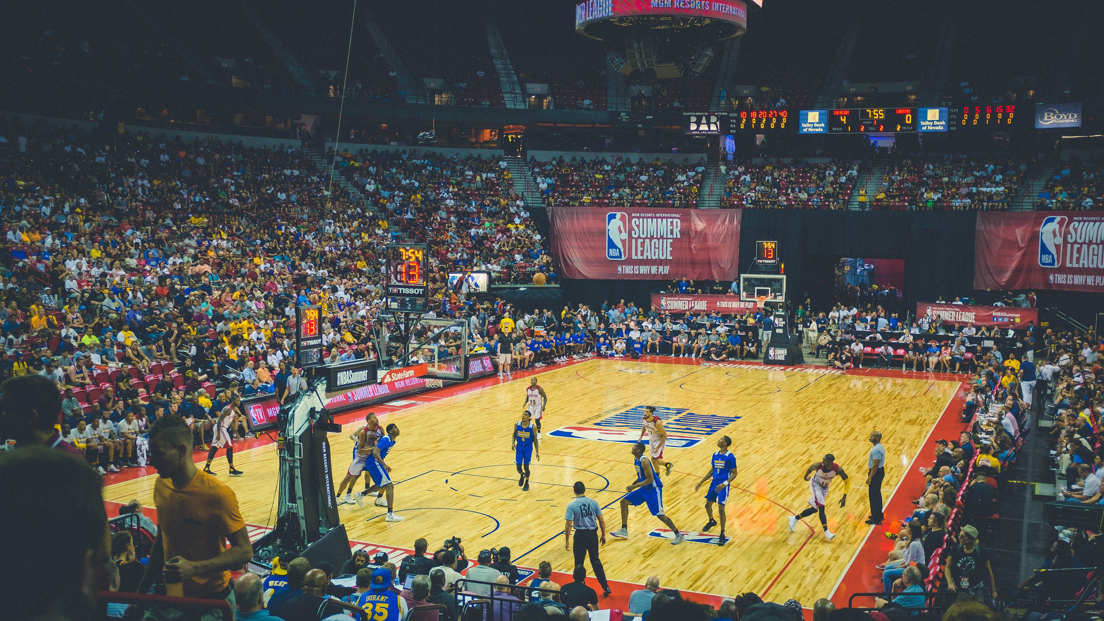 贝恩撕裂灰熊防线,当雄鹿的字母哥也黯然失色