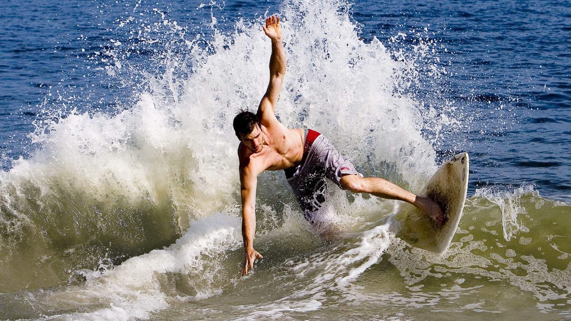 凯尔特人绝杀辽宁队?浓眉哥高光表现背后的跨时空篮球幻想